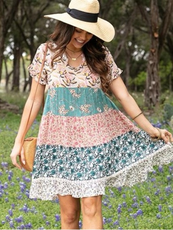 Grace & Lace Dresses & Skirts - Grace & Lace Floral Patchwork V-Neck Dress Sz S